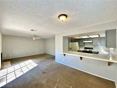 2821 Swallow Point Cir, Las Vegas, NV 89117 - photo 3