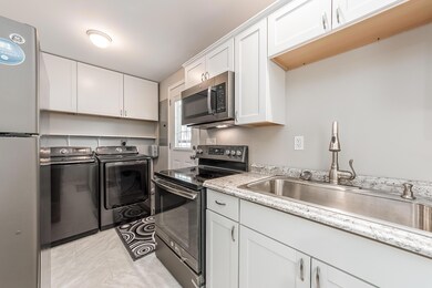 5044 Winslow Dr, Columbus, OH 43213 - photo 4