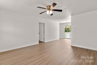 111 Hampton Glen Dr, Statesville, NC 28625 - photo 6