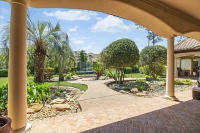 So many opportunites for easy living and entertain