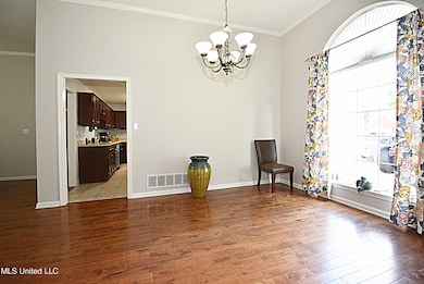 Dining from Entry