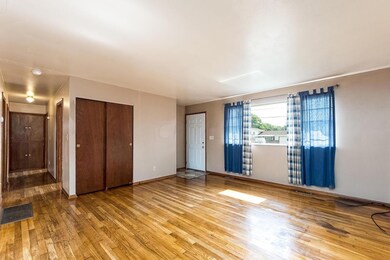 5025 Karl Rd, Columbus, OH 43229 - photo 2