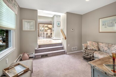 05-LIVING ROOM