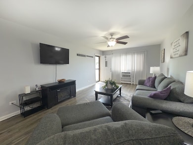 1313 S Rebecca Rd unit 118A, Lombard, IL 60148 - photo 3