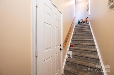 1364 21st Ave NE unit 1364, Hickory, NC 28601 - photo 3