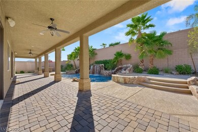 Full covered patio with fans & outdoor speakers.