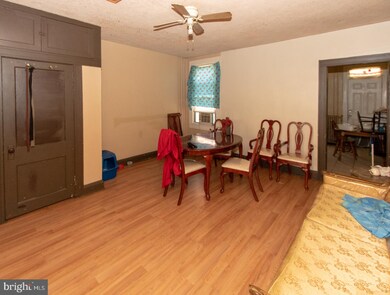 2862 Pelham Ave, Baltimore, MD 21213 - photo 7