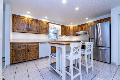 35 Pemberton Rd, Nashua, NH 03063 - photo 3