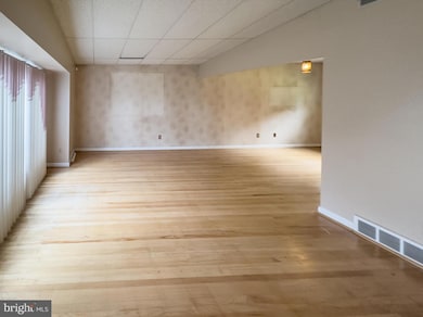 532 Englewood Dr, Magnolia, NJ 08049 - photo 4