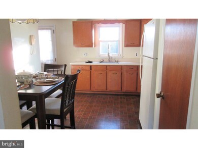 402 Maple Ave, Southampton, PA 18966 - photo 7