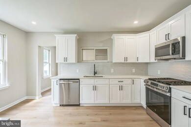 121 Virginia Ave, Audubon, NJ 08106 - photo 2