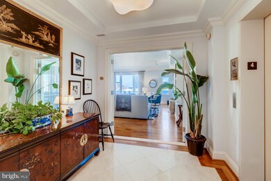 The Ritz-Carlton Residences, Baltimore, MD 21230 - photo 3