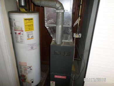 20 N Victory St, Waukegan, IL 60085 - photo 7