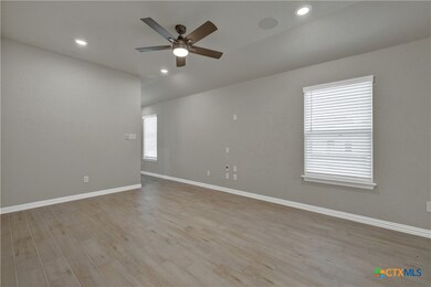 869 Farmhouse Trail, New Braunfels, TX 78130 - photo 6