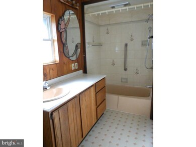 1312 Mulberry St, Reading, PA 19604 - photo 7