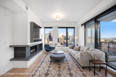 The Coloradan unit 1720, Denver, CO 80202 - photo 2