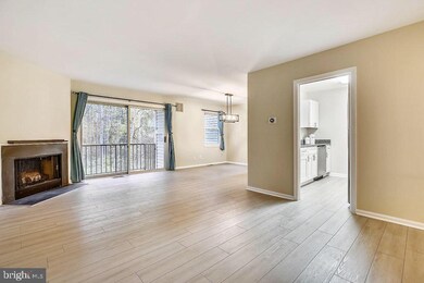 10422 Parthenon Ct, Bethesda, MD 20817 - photo 2