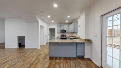 306 S Texas St, Celina, TX 75009 - photo 4