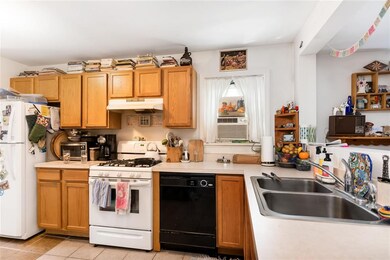 210 W Canal St, Winooski, VT 05404 - photo 4