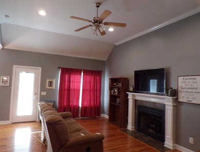 614 Mac St, Shelbyville, TN 37160 - photo 4