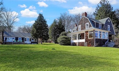 126 Willett Rd, Saunderstown, RI 02874 - photo 2