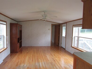 86 Nh Route 4a unit 4 Lower, Lebanon, NH 03766 - photo 4