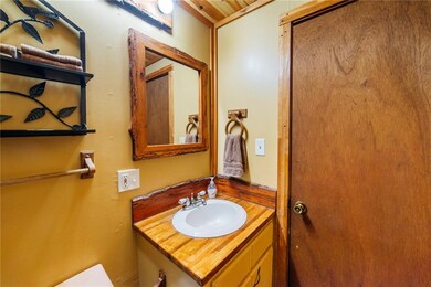 223 Pilotfish Rd, Broken Bow, OK 74728 - photo 5