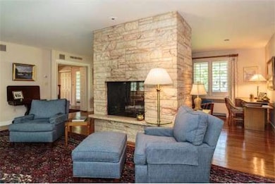 195 Grove St, Cambridge, MA 02138 - photo 3