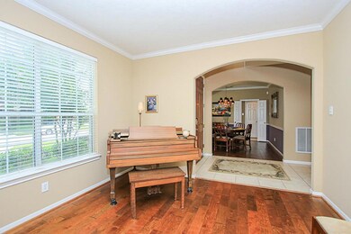 15819 Swandale Ln, Houston, TX 77095 - photo 5