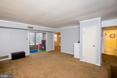598 Hampton Ave unit F, Southampton, PA 18966 - photo 4