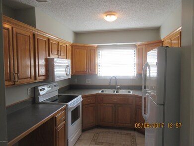 8429 Spicewood Dr, Jacksonville, FL 32216 - photo 5