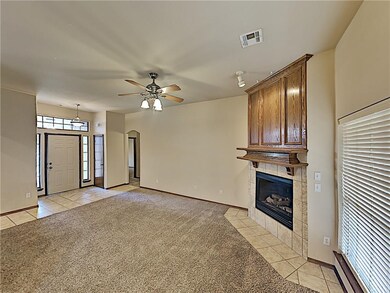 605 Madeline Ln, Moore, OK 73160 - photo 2