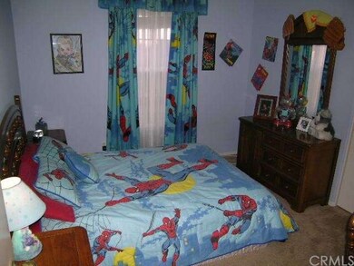 955 W Paramount St, Azusa, CA 91702 - photo 4