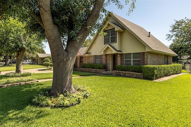 1604 Lyndale Dr, Ennis, TX 75119 - photo 3