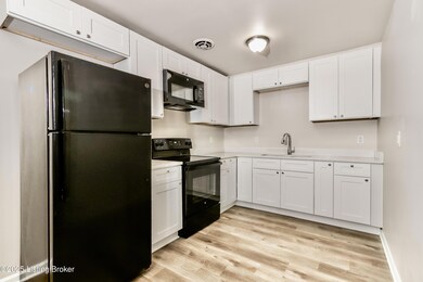 5401 Johnsontown Rd, Louisville, KY 40272 - photo 6