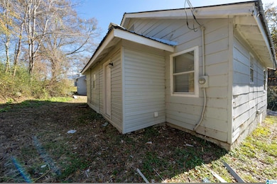 910 D St, Jasper, AL 35501 - photo 4