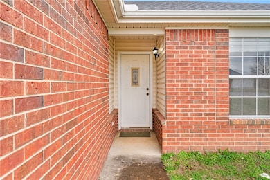 200 Sun Meadow Dr, Centerton, AR 72719 - photo 2