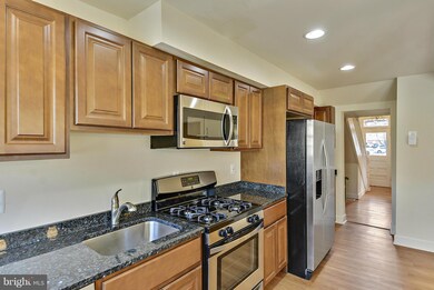 102 Chestnut St, Gaithersburg, MD 20877 - photo 4