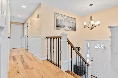 9 Searle St, Georgetown, MA 01833 - photo 5