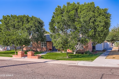 2548 E Turney Ave, Phoenix, AZ 85016 - photo 7