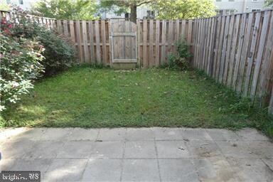 14305 Beaker Ct, Burtonsville, MD 20866 - photo 2