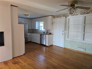 43 Meadowcrest Dr, Cumberland, RI 02864 - photo 4