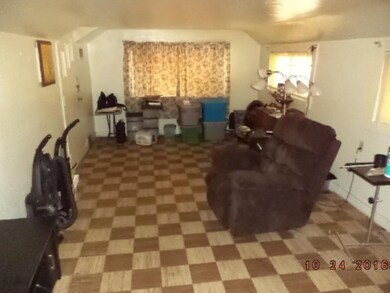 7435 W Ml Ave 008