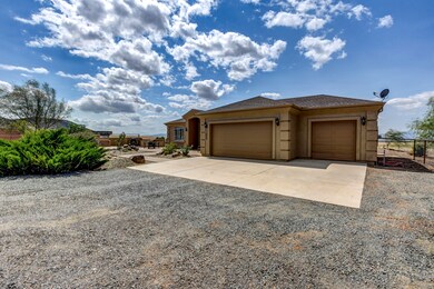 Oversized 3 Car Garage