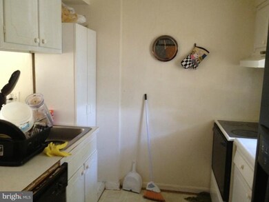 14473 Saint Germain Dr, Centreville, VA 20121 - photo 3