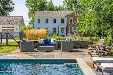 Screen - 1269 Clayton Mill River Rd New