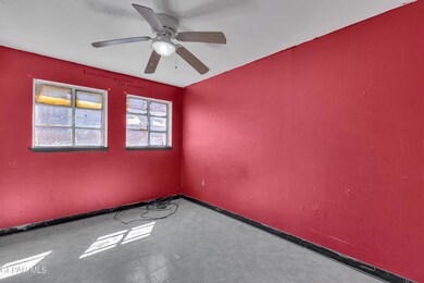 7922 Monterrey Dr, El Paso, TX 79915 - photo 7