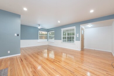 22928 Leonora Dr  -  HsHProd-1001