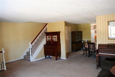 12045 Templeton Dr, Philadelphia, PA 19154 - photo 7