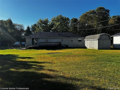 904 Rowland Rd, Leonard, MI 48367 - photo 4